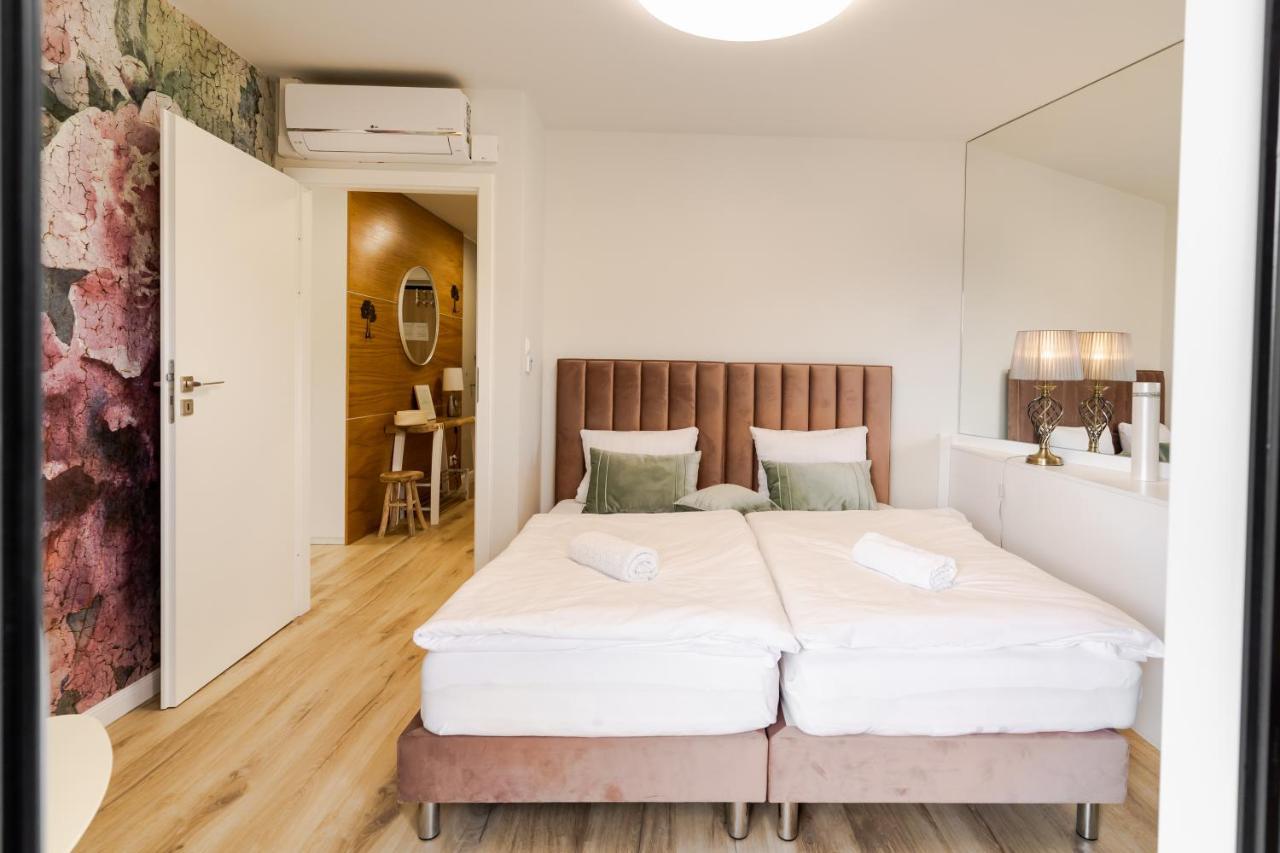 פולניסה-ז'דוז' Vacationclub - Ogrody Pieniawskie Apartament 44 מראה חיצוני תמונה